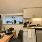 Tt Living I 1 & 2 Schlafzimmer I Kueche I Spuelmaschine I Parkplatz Rellingen