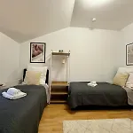 Tt Living I 1 & 2 Schlafzimmer I Kueche I Spuelmaschine I Parkplatz * Rellingen