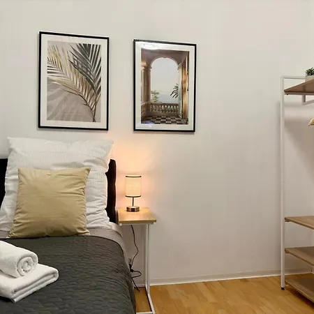Tt Living I 1 & 2 Schlafzimmer I Kueche I Spuelmaschine I Parkplatz * Rellingen