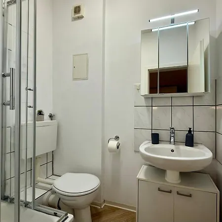 Tt Living I 1 & 2 Schlafzimmer I Kueche I Waschmaschine I Parkplatz Apartmán