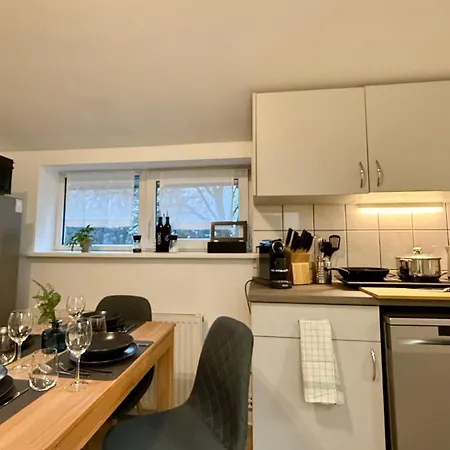 Tt Living I 1 & 2 Schlafzimmer I Kueche I Waschmaschine I Parkplatz Rellingen