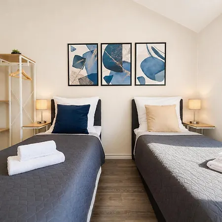 Tt Living I 1 & 2 Schlafzimmer I Kueche I Waschmaschine I Parkplatz Apartment
