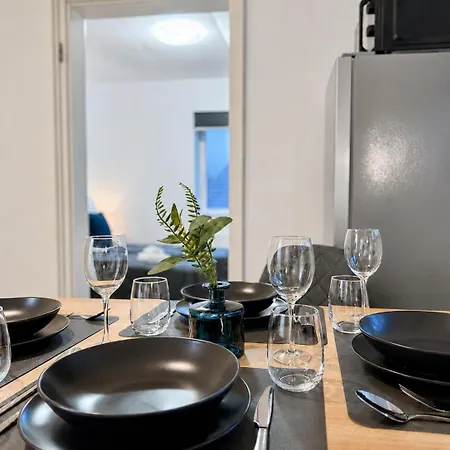 Tt Living I 1 & 2 Schlafzimmer I Kueche I Waschmaschine I Parkplatz Rellingen