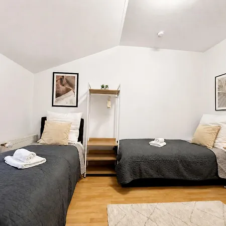 Tt Living I 1 & 2 Schlafzimmer I Kueche I Waschmaschine I Parkplatz